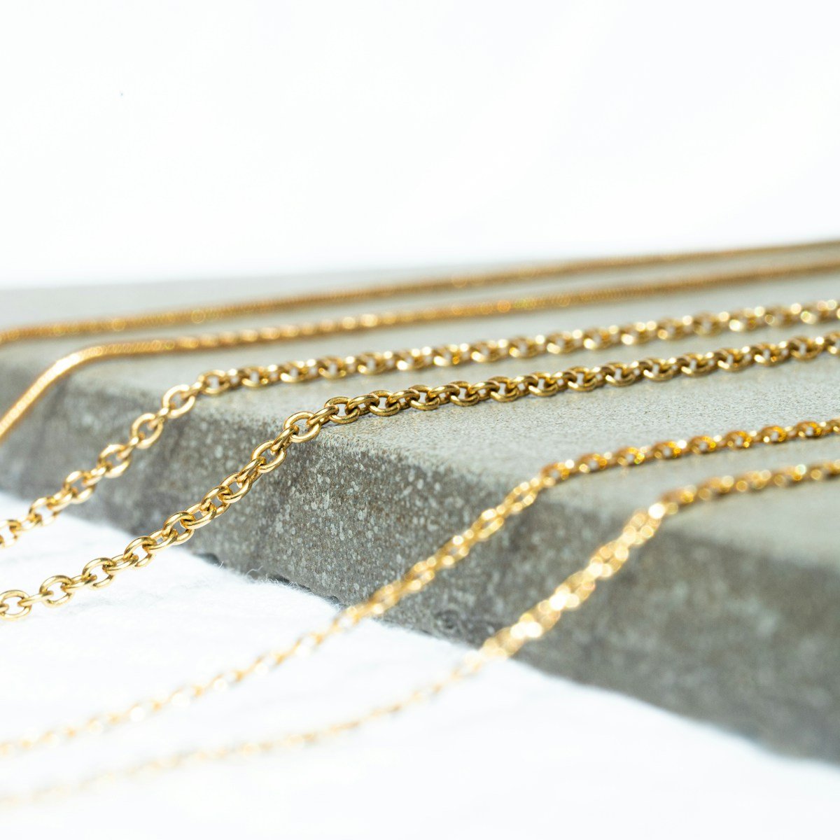 Snake Sleek Gold Chain