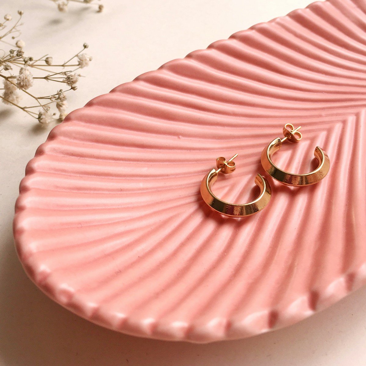 Ribbon Twist Earrings